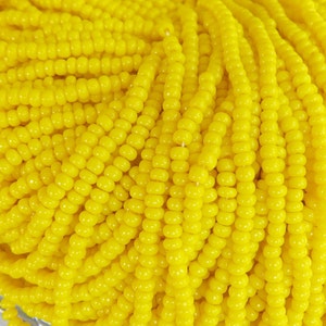 8/0 Opaque Medium Yellow Czech Glass Seed Bead Strand (CW19)
