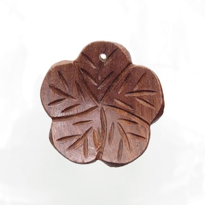 36mm Hand Carved Wood Flower Decorative Pendant (PCP18)