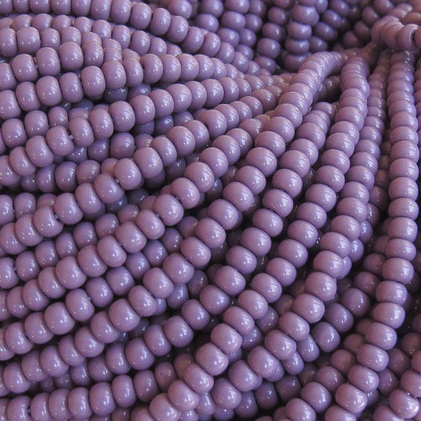 6/0 Opaque Medium Purple Czech Glass Seed Bead Strand (CW120) SE