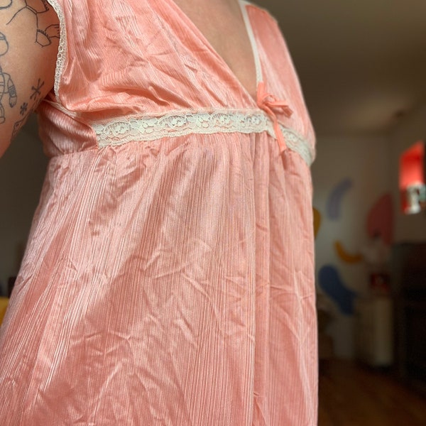 Vintage  pink lace nylon  60s 70s empire waist nightgown by Bernetta New York