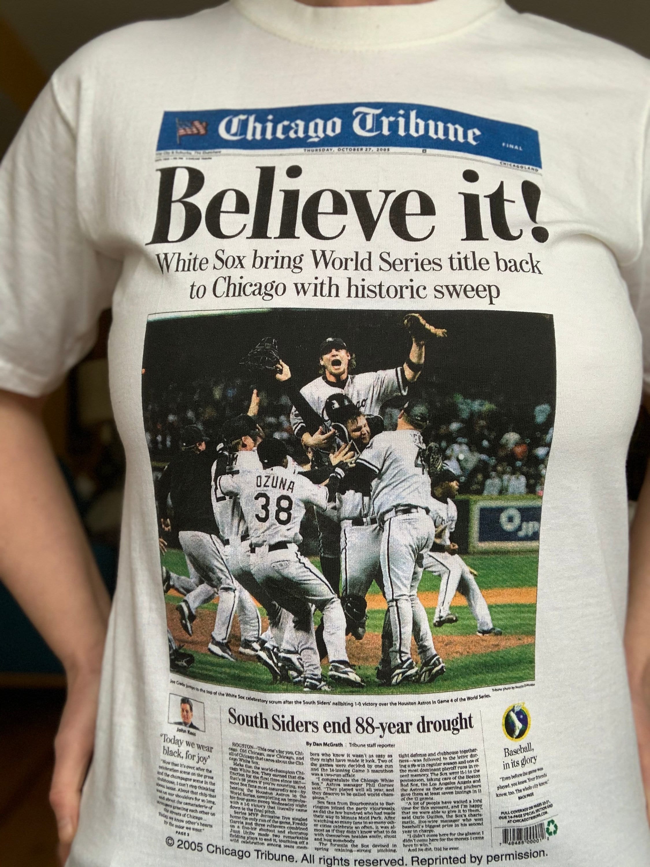 Vintage 00s Chicago White Sox 2005 World Series victory Chicago Tribune  newspaper headlines tee