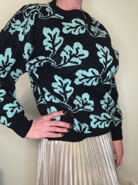 Vintage 80s 90s mint and black knit Leaf sweater b