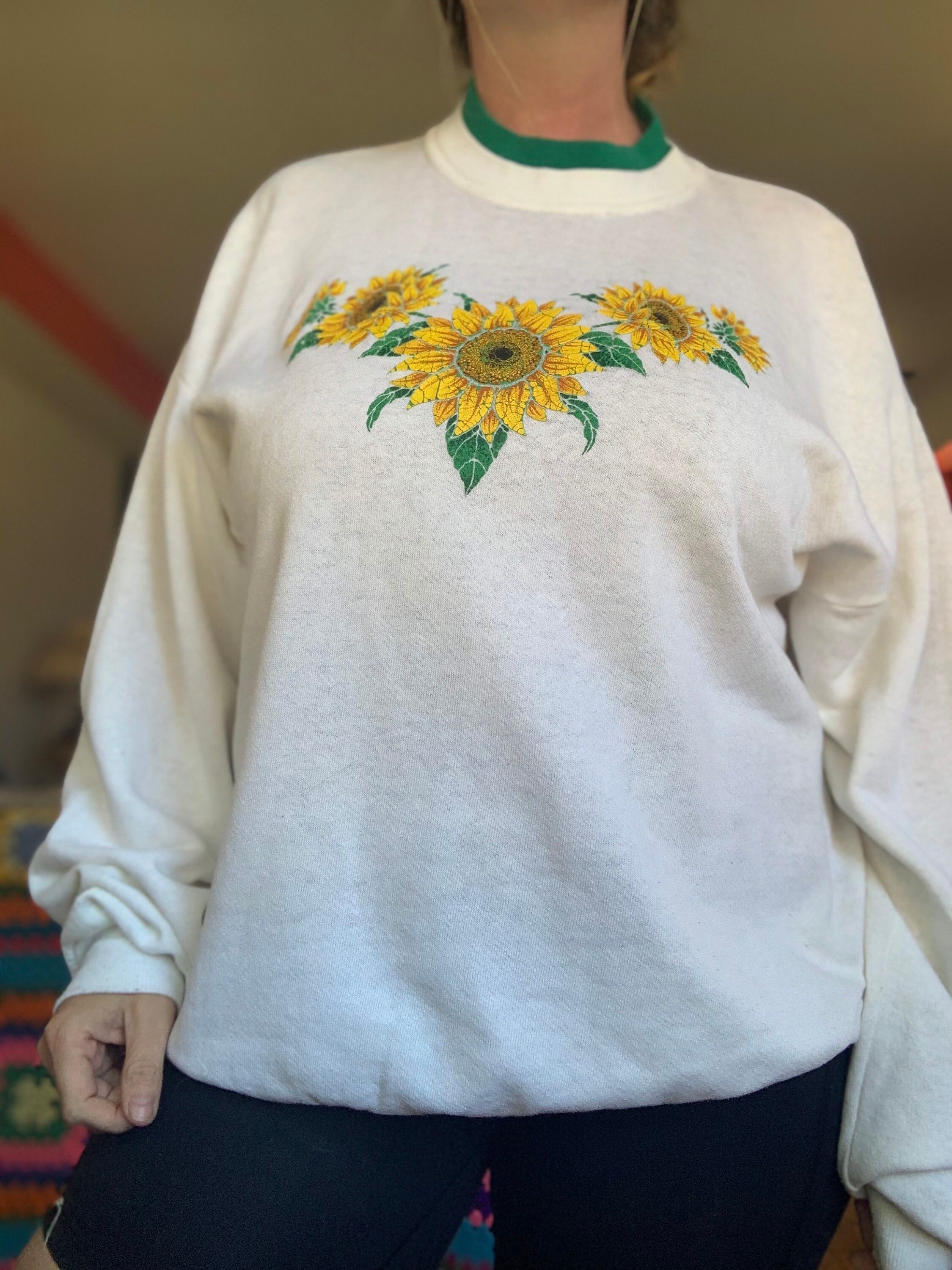 Vintage 90s Sunflower Graphic Pullover Sweatshirt by Morning