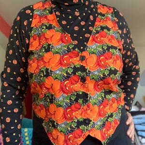 Vintage des années 90, récolte d'automne, toile d'araignée, citrouille, patch d'Halloween, gilet boutonné