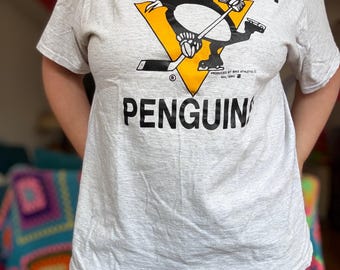 Camiseta gris de cuello redondo de los Pittsburgh Penguins, estilo vintage de los años 90.
