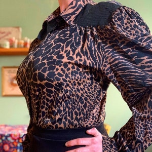 Vintage 80s 90s leopard animal print blouse with shoulder pads  By Jordan