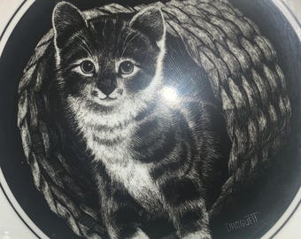 Decorative plate "Kitten's world" by Droguett   "Hello, World"