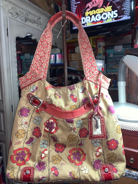 Fossil canvas and leather red floral shoulder bag - image 1