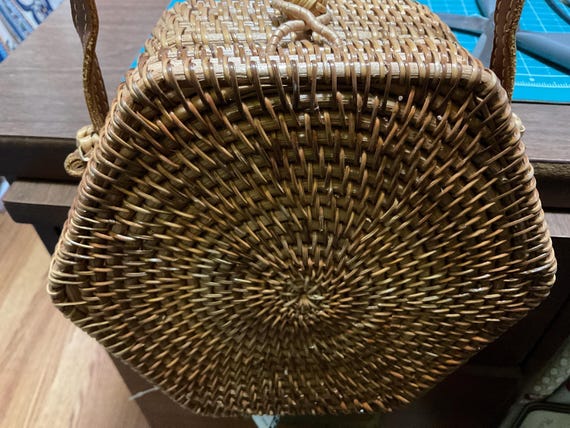 Wicker hexagonal crossbody small purse with leath… - image 2