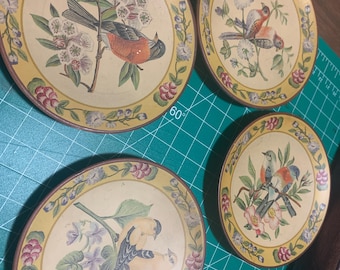 Decorative small plates/coasters with bird motifs