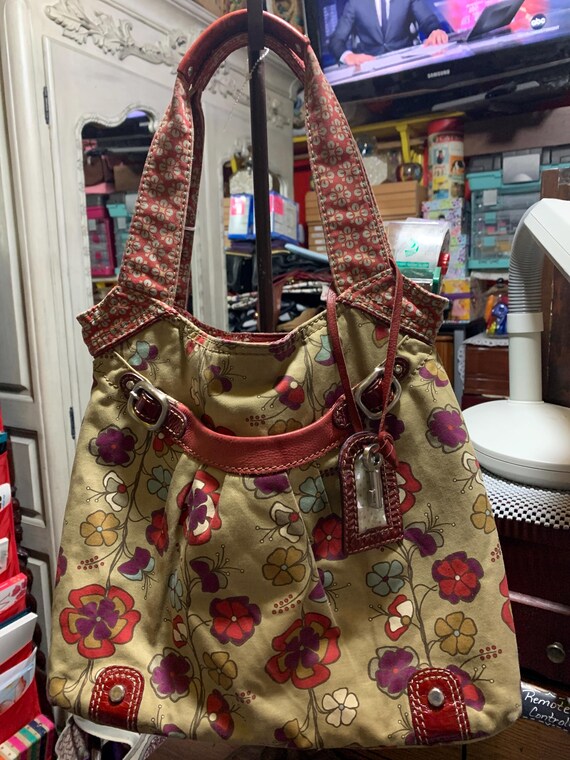 Fossil canvas and leather red floral shoulder bag - image 3