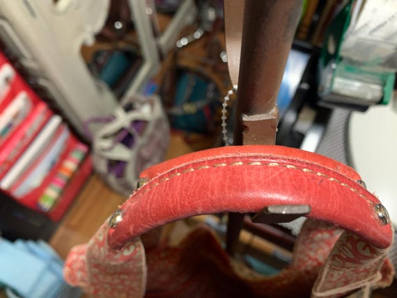 Fossil canvas and leather red floral shoulder bag - image 7