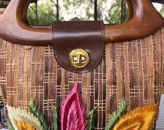 Vintage woven rattan/straw purse by bags by WHIDBY INC with wooden handle