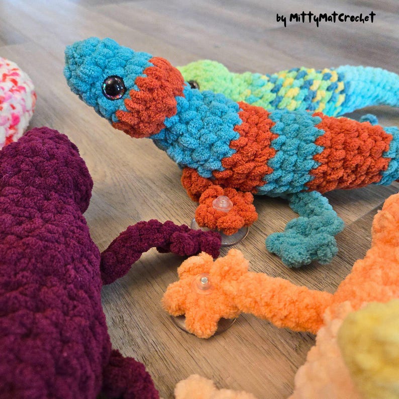 No Sew Crochet Pattern Lizard Window Buddy- Easy, Fun, Amigurumi Animal ...