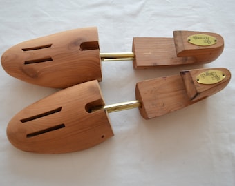 $11.99 a pair 3 pairs ~ Mens Medium CEDAR SHOE Tree STRETCHER 8.5-10
