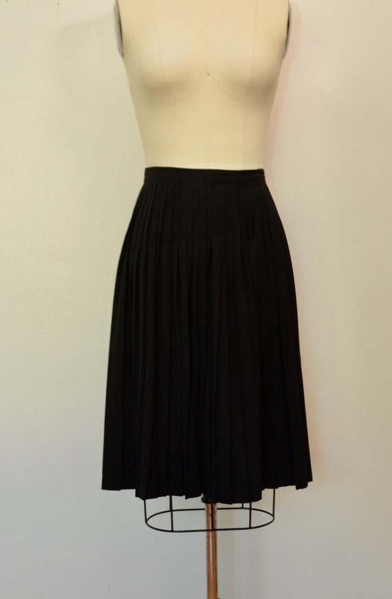 Vintage PLEATED SKIRT made in USA Gem