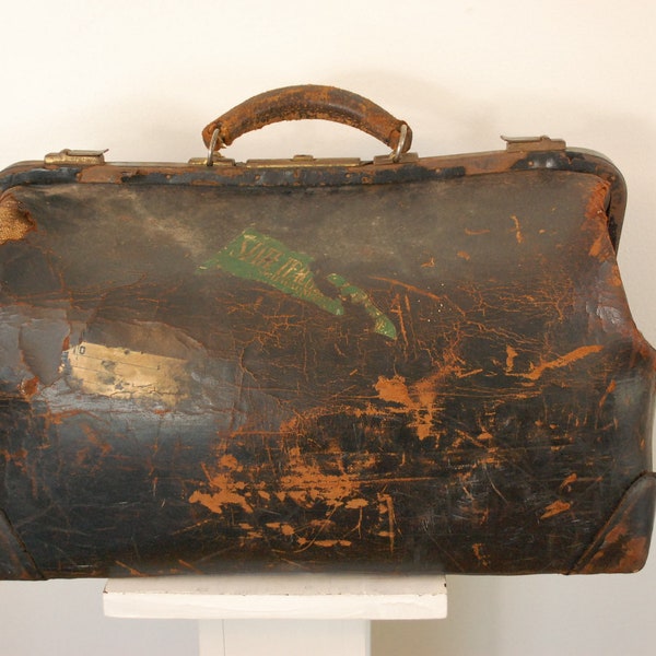 Vintage DOCTORS BAG case very OLD used steampunk