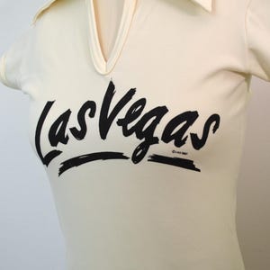 Vintage Las Vegas T-shirt 80s Women&#39;s Size Medium Short Sleeve Shirt