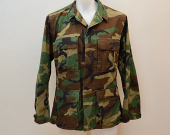 Vintage U.S. ARMY Combat Coat Woodland Camouflage sz Small jacket dated 1989 rip stop