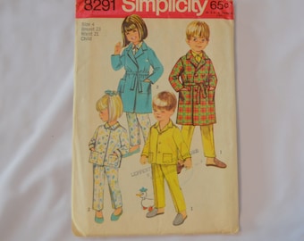 Vintage Sewing Pattern Simplicity 8291 Child's Robe and Pajamas Copyright 1969 Size 4