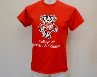 on sale Vintage BUCKY BADGER College Of Letters & Science t-shirt MEDIUM wisconsin