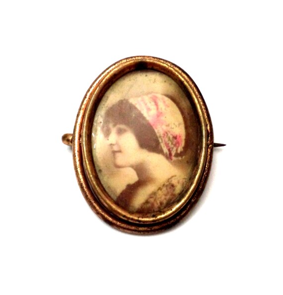 Edwardian Photo Brooch, Color Photograph Brooch, Gold Filled Metal, Antique Tinted Photo Pin, Beautiful Woman Cameo Brooch Edwardian Jewelry