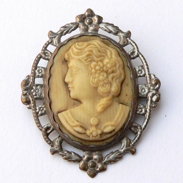 1920s Art Deco French Ivory Celluloid CAMEO Brooch