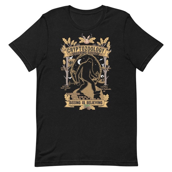 Bigfoot Moon Sasquatch T Shirt - I Believe In Bigfoot Tee Bigfoot Moon Sasquatch T Shirt - I Believe In Bigfoot Tee