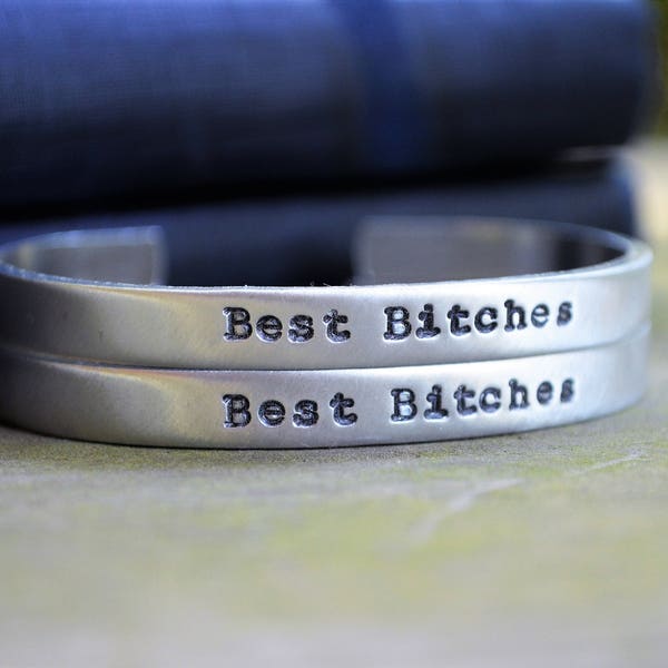 Pulsera Best Bitches - Mejores amigas - Regalos para mejores amigas - Regalo para mejores amigas - Pulsera de la amistad - Joyas divertidas - Regalos por menos de 20 dólares