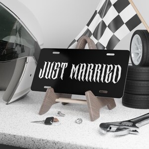 Matrícula de heavy metal para recién casados, matrícula personalizada de heavy metal, regalo de heavy metal, accesorios góticos para coche, matrícula de bruja imagen 3