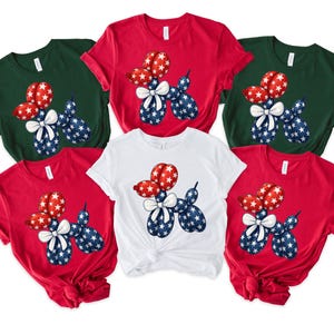 4th of July Balloon Dog Shirt: Patriotic USA Graphic Tee