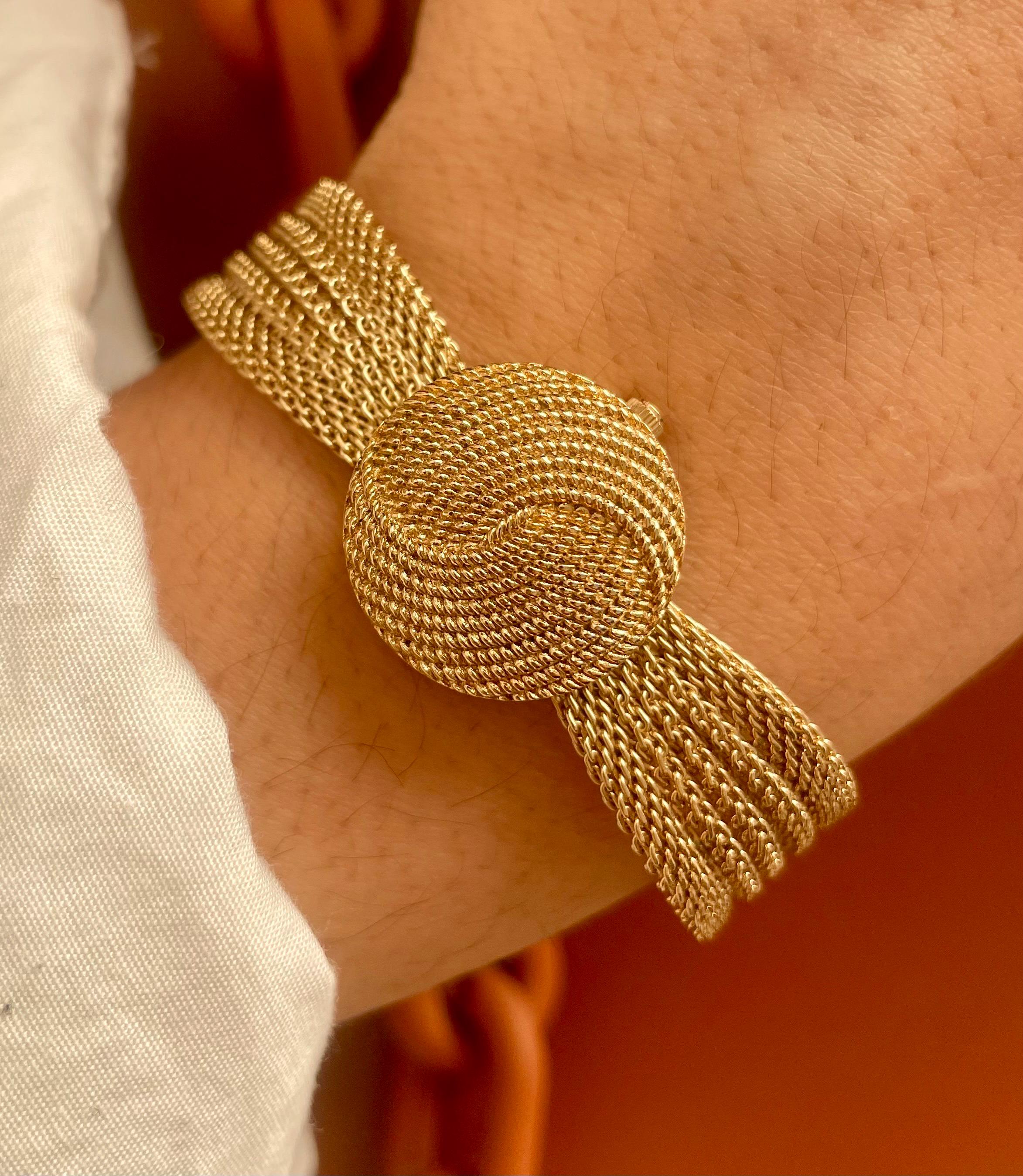 Stunning Vintage Anne Klein 90s Peekaboo Wristwatch Gold 