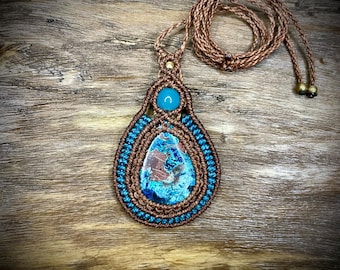 Colgante de micromacramé