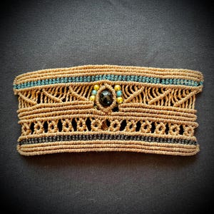 Mikro-Makramee-Manschette