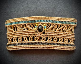Brazalete de micro macramé