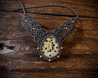 collar de micro macramé