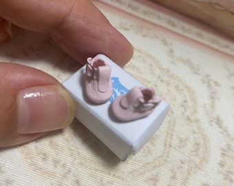Baby shoe, 10mm, baby pink, handmade from natural leather, ideal for putting on small dolls or decorating a nursery or diorama.