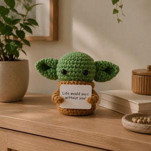 Gehäkelte grüne Alien Figur mit Motivationskarte | Emotional Support Buddy | Süßes Geschenk für Freunde | Star Fight Buddy