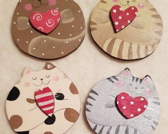 Customizable hand-painted wooden heart cat brooch