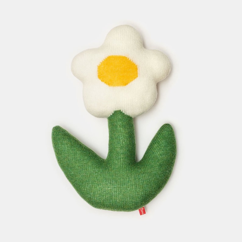 saracarr Knitted Lambswool Flower Cushion