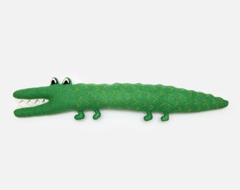 Peluche Cecil le crocodile en laine d'agneau - Réalisée sur commande