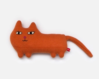 Souci le chat peluche tricotée en laine d'agneau - En stock