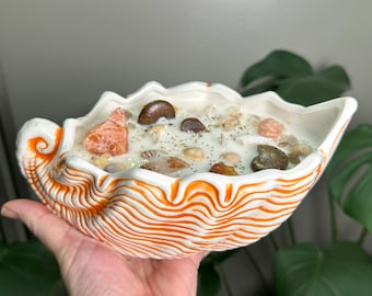 25oz Sun Kissed 2 wick scented soy candle in Reusable ceramic conch shell dish. Crystals & seashells. Ammonites, Sunstone, Qtz, Vanadinite