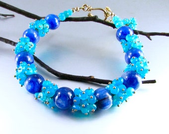 Bracelet en cyanite et opale d'Éthiopie bleue remplie d'or