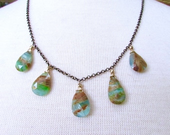 Collier en opale péruvienne et métaux mélangés