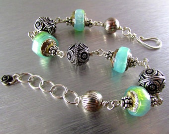 Bracelet en argent sterling épais et perles de Bali en argent sterling
