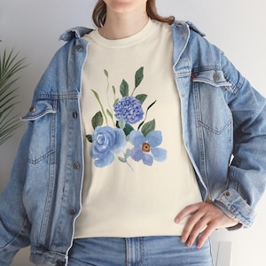 Blue Floral Watercolor Women&#39;s T-shirt