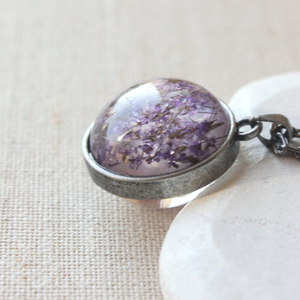 Pressed flower necklace, Dried flower terrarium pendant, lavender pendant necklace, botanical jewelry  N98