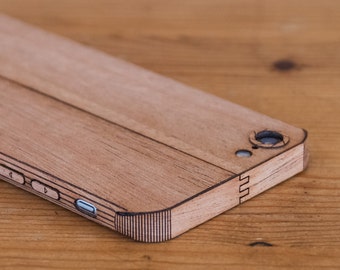 Etui / folia na iPhone'a w kolorze mahoniu - styl gładki - Lumber Armor - na iPhone'a 7, iPhone'a 6S, iPhone'a 6 - dostępne w kolorze tekowym, bambusowym, orzechowym i innych!