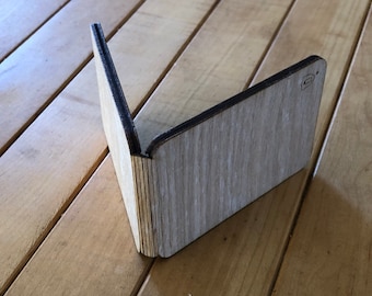 Eiken Business Card Case / Mini Wallet met magnetische sluiting - Aangepaste gravure beschikbaar - Bamboe, Mahonie, Teak en meer!